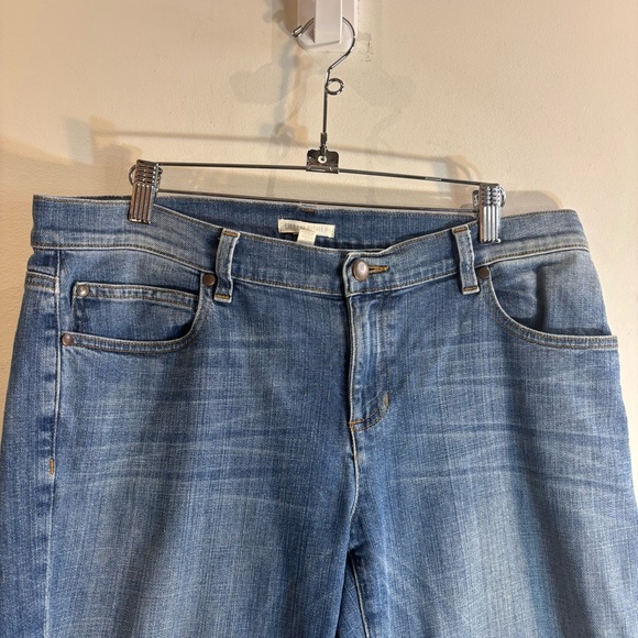EILEEN FISHER Sz 10 Jeans Mid-Wash Boyfriend Tapered Leg Cut High Waist - Picture 2 of 8